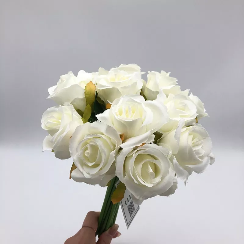 Why Is the Silk Rose Bridal Bouquet a Timeless Favorite for Romantic Weddings?
