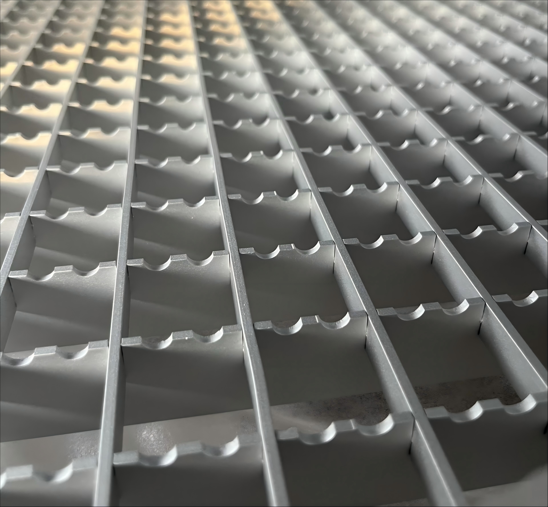 Innovative Aluminum Grating Manufacturer: Durable Solutions for Modern Construction